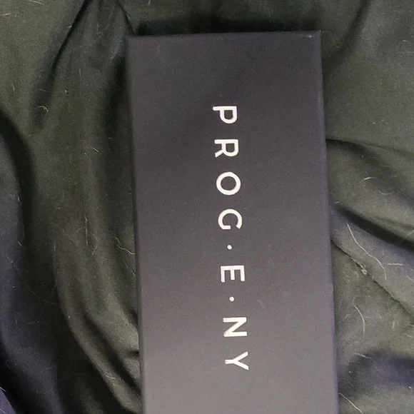 Light Gray Leather Case - Picture 3 of 9